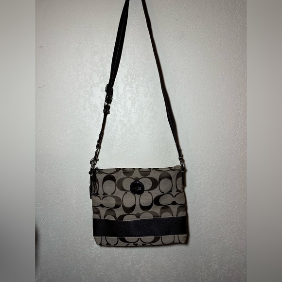 authentic coach purse - Picture 2 of 5